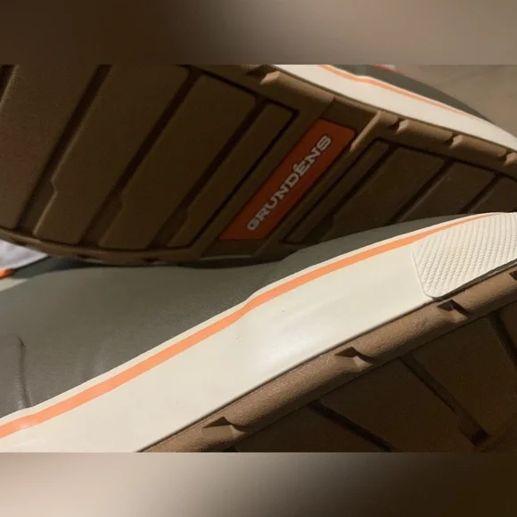 Grundens Women’s DECK-BOSS Ankle Boot - Picture 9 of 14